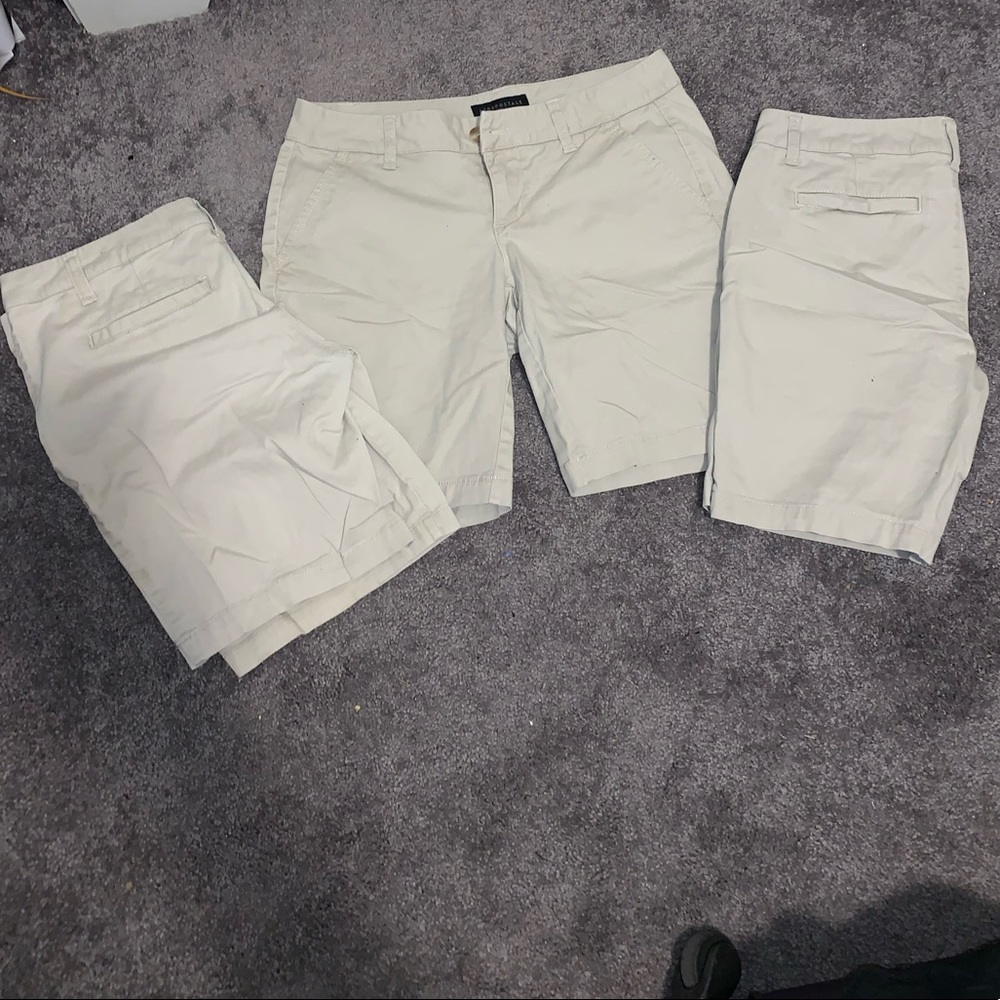 Women’s American eagle twill Bermuda khaki shorts